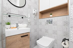 Minimalist Studio in Warsaw by Renters