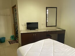 OYO 90896 Gold Hill Hotel