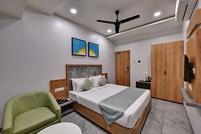 Hotel Radhika