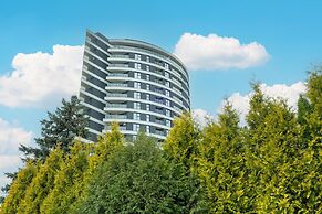 Modern Apartment in Rzeszów by Renters
