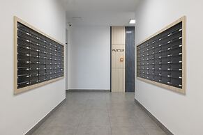Modern Apartment in Rzeszów by Renters