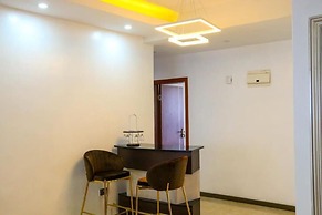 Lux Suites Silver Habor Apartments