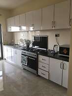 Lux Suites Silver Habor Apartments