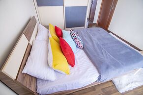 Lux Suites Silver Habor Apartments