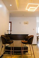 Lux Suites Silver Habor Apartments