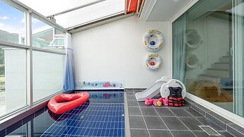 Gyeongju Joypoolvilla&kidspension