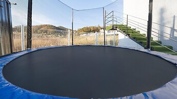 Gyeongju Joypoolvilla&kidspension