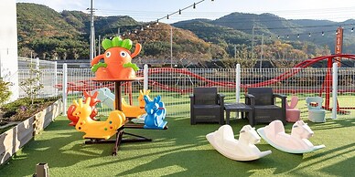 Gyeongju Joypoolvilla&kidspension