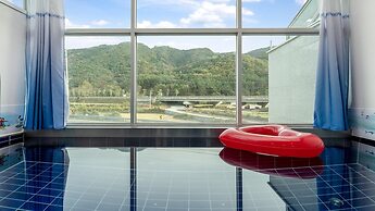 Gyeongju Joypoolvilla&kidspension