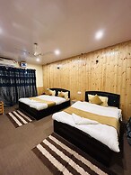 The Iceland Hotel Srinagar