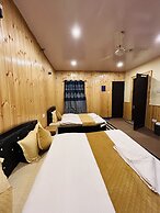 The Iceland Hotel Srinagar