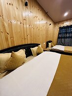 The Iceland Hotel Srinagar