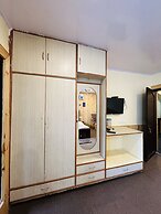 The Iceland Hotel Srinagar