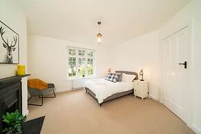 The Bensil - Carnoustie Meets The Hamptons