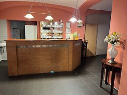 Hotel Almond