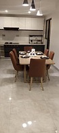 Lux Suites Perry West Luxurios Apartment