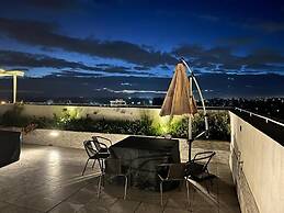Lux Suites Perry West Luxurios Apartment