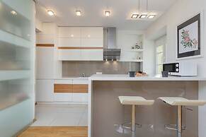 Apartment Nowy Świat Warsaw by Renters
