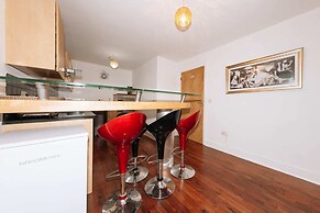 Exhilarating 2BD Flat With Outdoor Patio, Dublin!