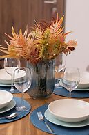 Kasprzaka Modern Apartment by Renters