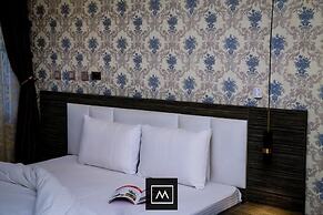 Mo-House Hotels and Apartments