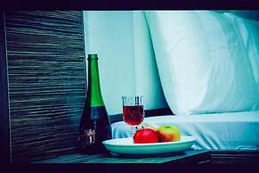Mo-House Hotels and Apartments