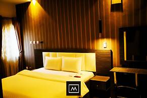 Mo-House Hotels and Apartments
