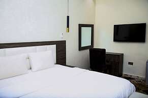 Mo-House Hotels and Apartments