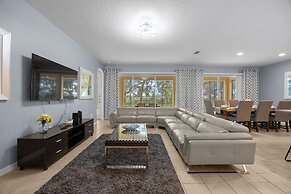 Gorgeous 9bd In The Solterra Resort! 9 Bedroom Home by RedAwning