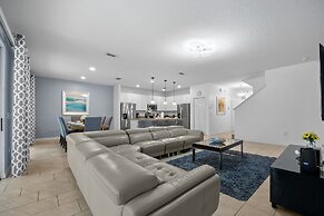 Gorgeous 9bd In The Solterra Resort! 9 Bedroom Home by RedAwning