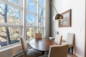 Northwood's Juniper 311 6 Bedroom Condo by RedAwning