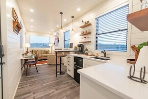 New Southwest Shipping Container-in Alpine