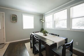 Walk to the Silos 3 Bed 1960 s Bungalow Near Baylor