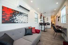 The Merlot - Unique Container Home Near Waco Attractions