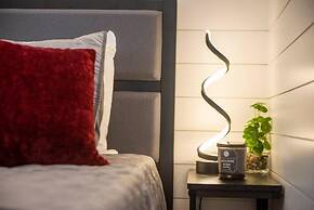 The Merlot - Unique Container Home Near Waco Attractions