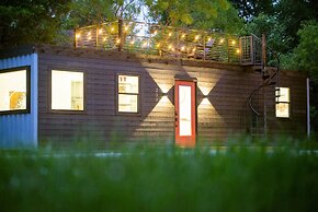 The Merlot - Unique Container Home Near Waco Attractions