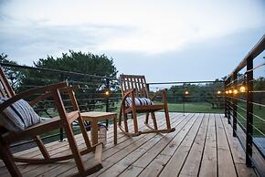 The Bluebonnet- Container Home Country Setting Near Waco Attractions