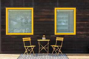 New The Yellow Beacon-luxury Shipping Container