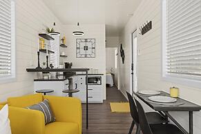New The Yellow Beacon-luxury Shipping Container
