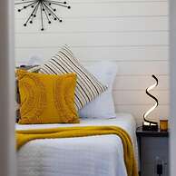 New The Yellow Beacon-luxury Shipping Container