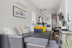 New The Yellow Beacon-luxury Shipping Container