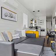 New The Yellow Beacon-luxury Shipping Container