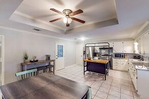 New Cozy Home 10 Min to Magnolia and Baylor
