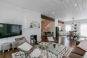 New White On Columbus Family Gathering Place