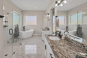 New Luxury Texas Farmhouse