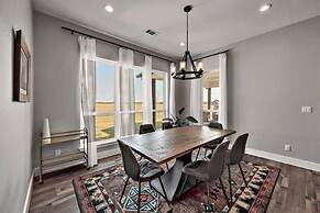 New Luxury Texas Farmhouse