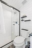 New Wilderness Hideout-cozy Container Home