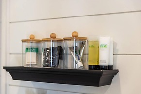 New Wilderness Hideout-cozy Container Home