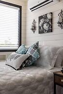 New Wilderness Hideout-cozy Container Home