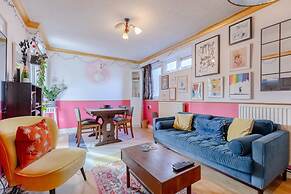 Vibrant 1BD Flat - 8 Mins to Dalston, Hackney!